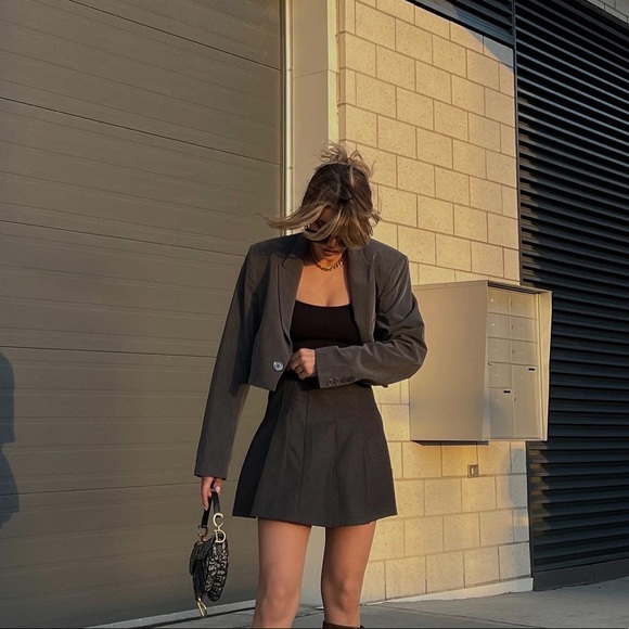 STORETS PLEATED SKIRT - Picture 4 of 9